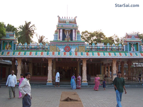 Nagasai Mandhir - See 3 beautiful saibaba statues on top of temple